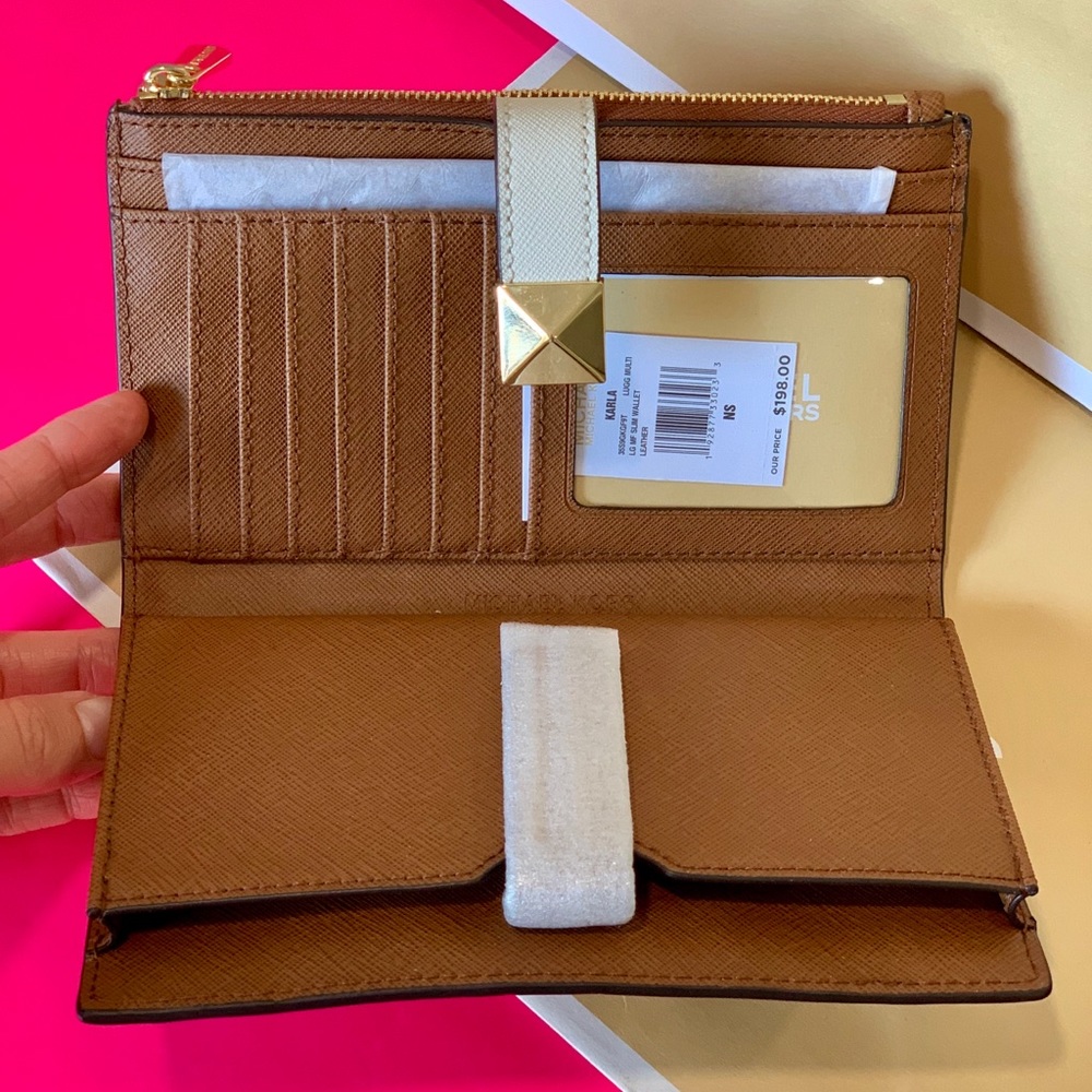 Michael Kors Large Karla Luggage Leather Wallet - Picture 6 of 8